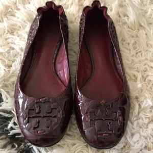 Tory Burch Cranberry patent croc flats